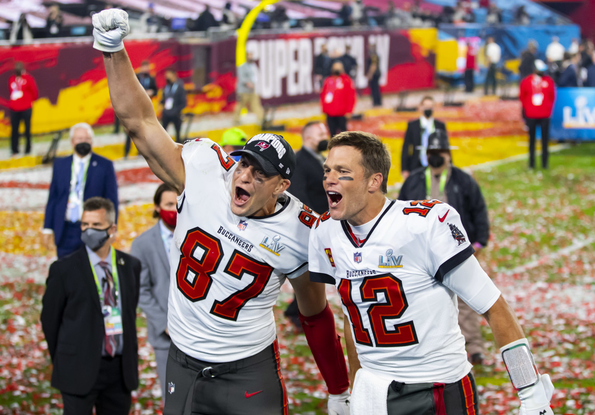 Rob Gronkowski, Buccaneers11